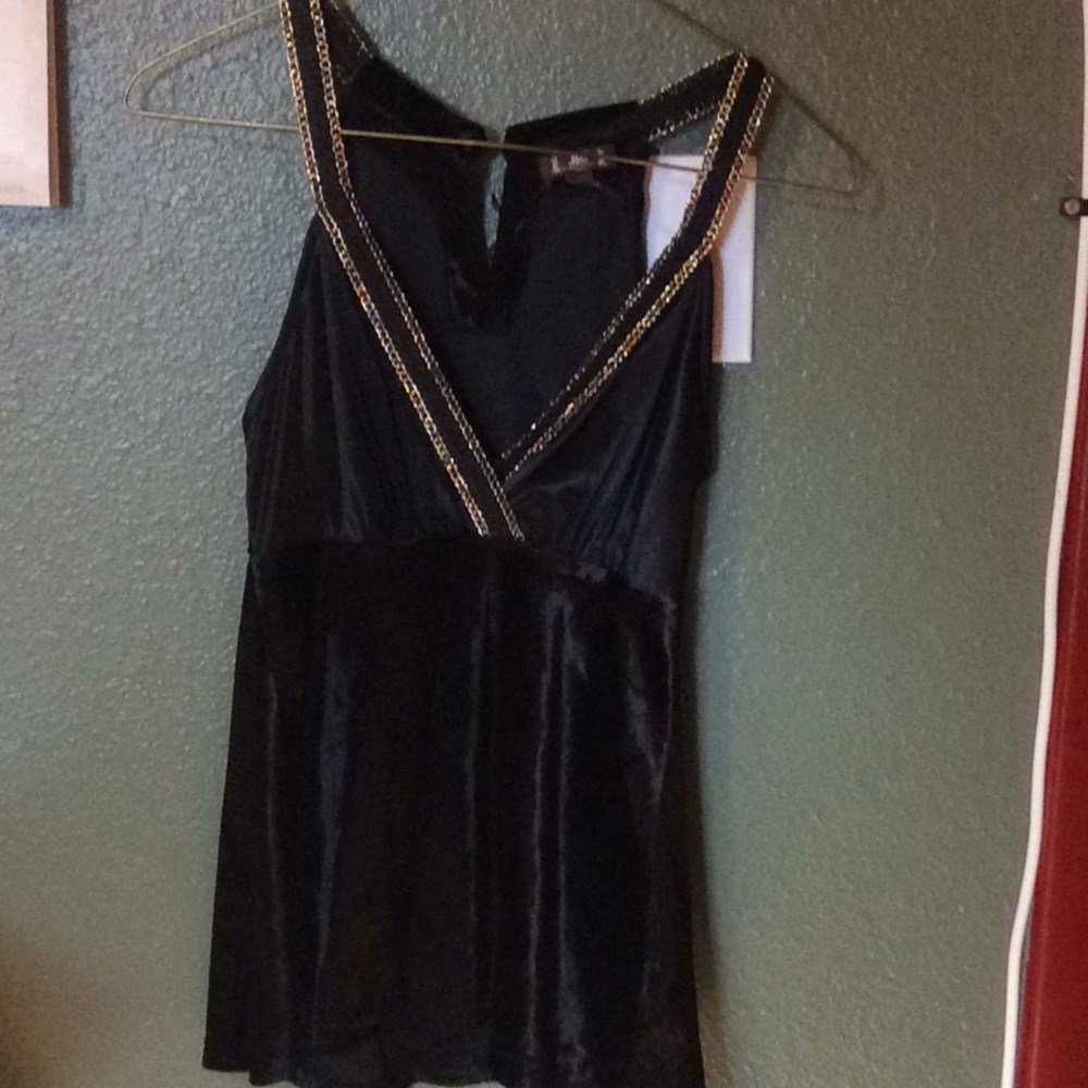 Sleeveless top